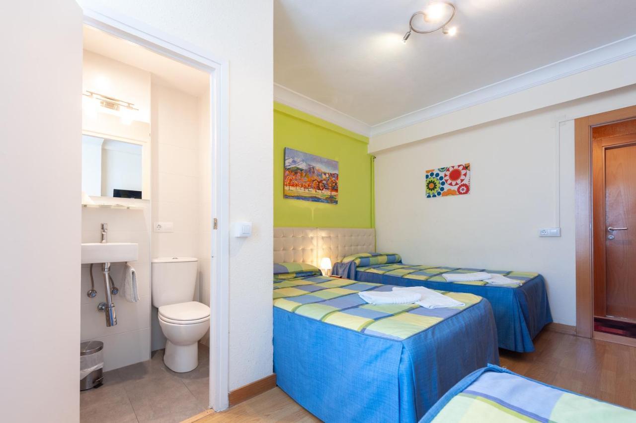 Hostal Manjon Burgos Bagian luar foto