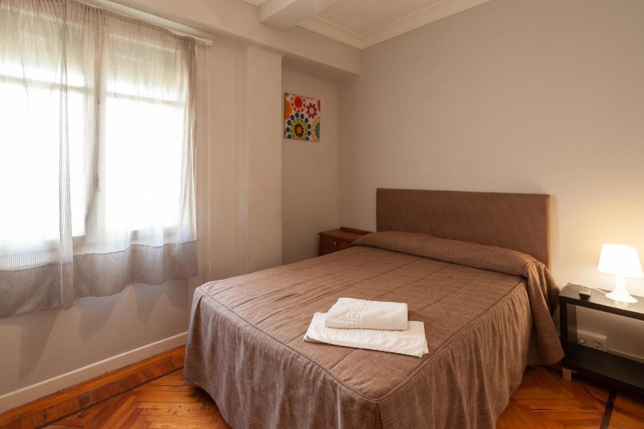 Hostal Manjon Burgos Bagian luar foto