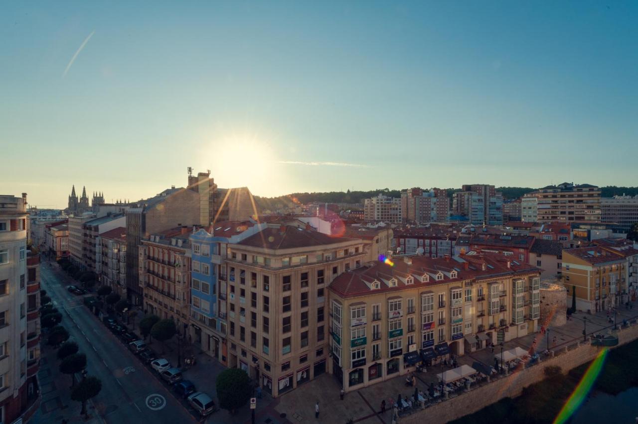 Hostal Manjon Burgos Bagian luar foto